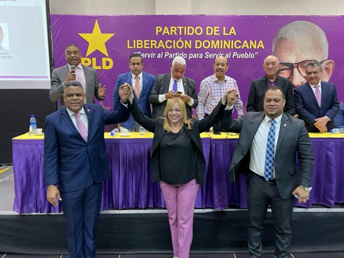 pld-escoge-a-juan-julio-campos-como-nuevo-vocero-en-la-camara-de-diputados-y-ratifican-a-yvan-lorenzo-en-la-voceria-del-senado