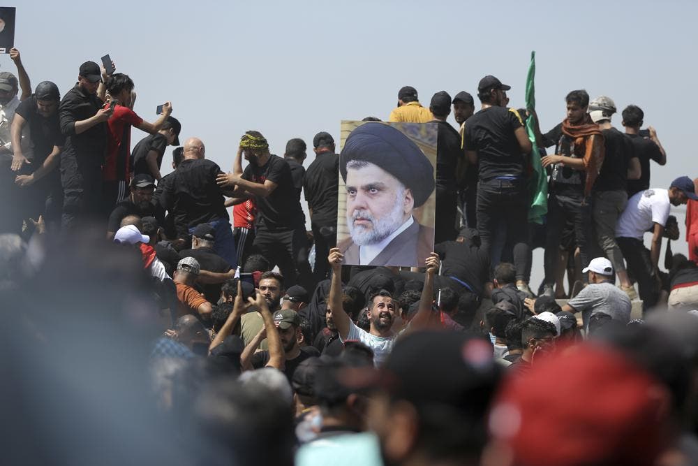 manifestantes-irrumpen-en-el-parlamento-de-irak-por-2da-vez