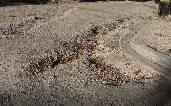 moradores-en-ingenio-nuevo-exigen-arreglo-de-sus-calles