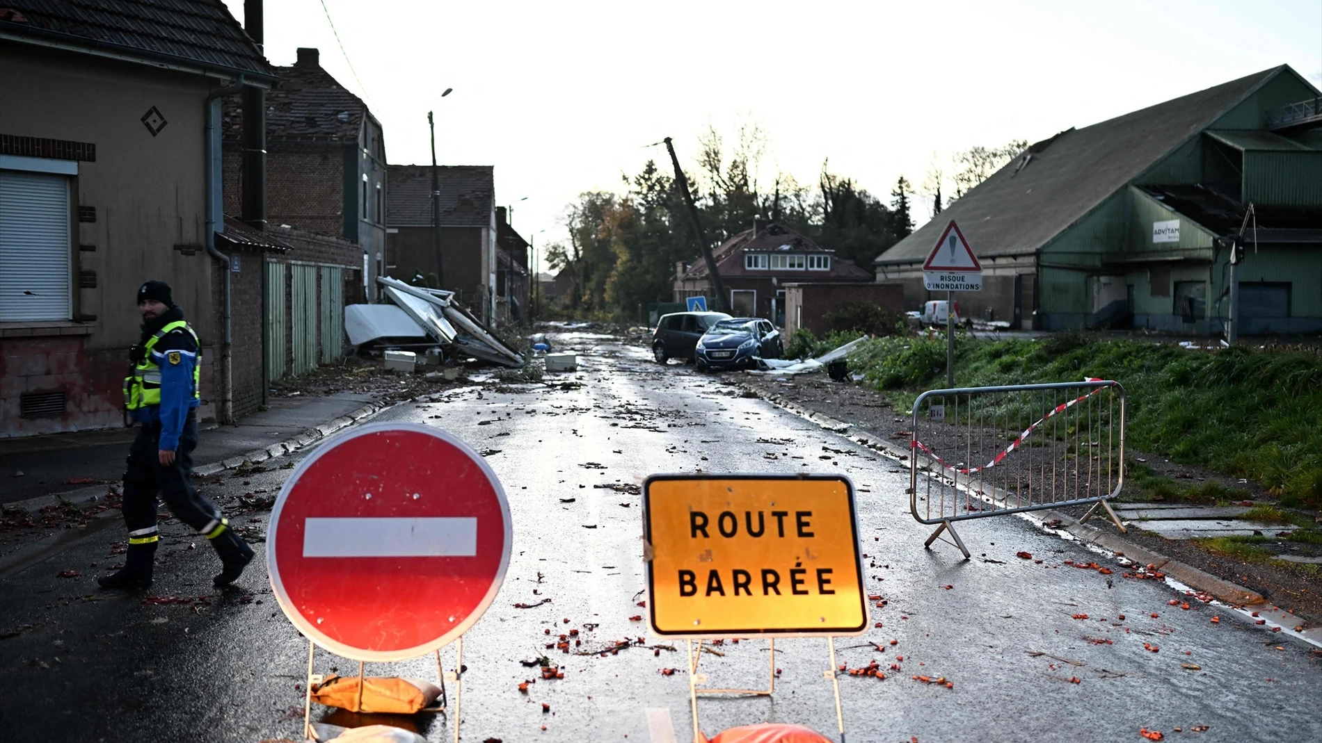 dos-tornados-en-el-norte-de-francia-causan-abundantes-danos-materiales