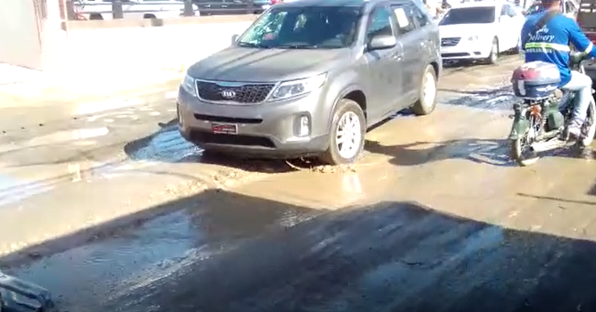 denuncian-tramo-carretero-moca-salcedo-se-mantiene-intransitable