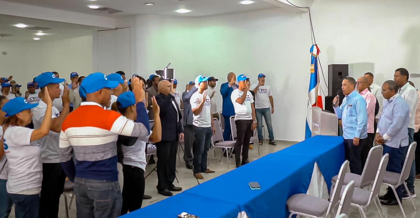 ctcc-juramenta-120-tecnicos-y-profesionales-en-bonao