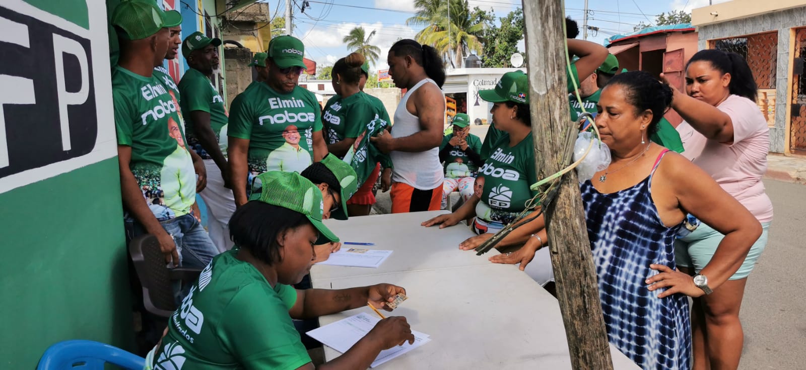 fuerza-del-pueblo-realiza-operativo-de-afiliacion-en-santo-domingo-este