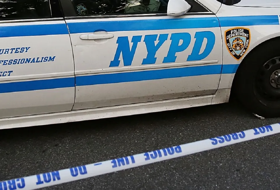 hombre-se-lanza-de-lujoso-edificio-frente-a-central-park