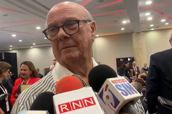 hipolito-mejia-dice-proselitismo-no-debe-ser-prohibido-sino-“limitado”