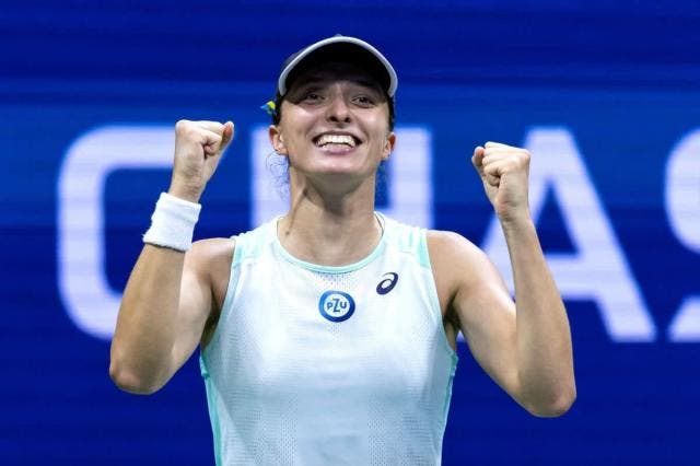 swiatek-va-por-su-primer-titulo-en-las-finales-wta