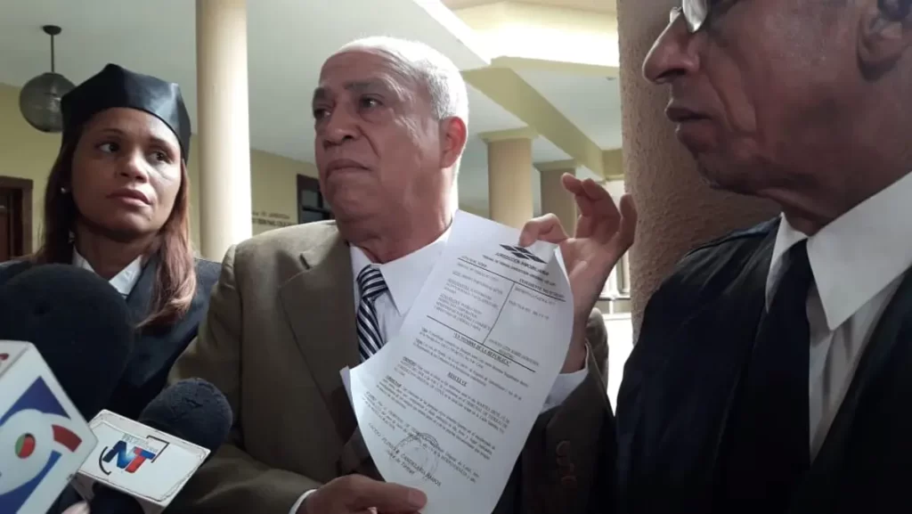 aplazan-otra-vez-juicio-preliminar-contra-johnny-portorreal,-acusado-de-estafa