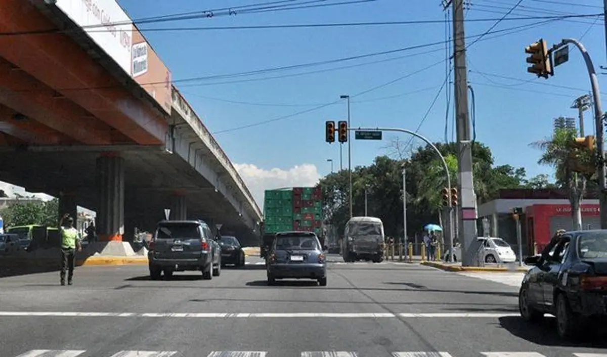 senales-de-transito-aparentemente-no-aplican-para-motoristas