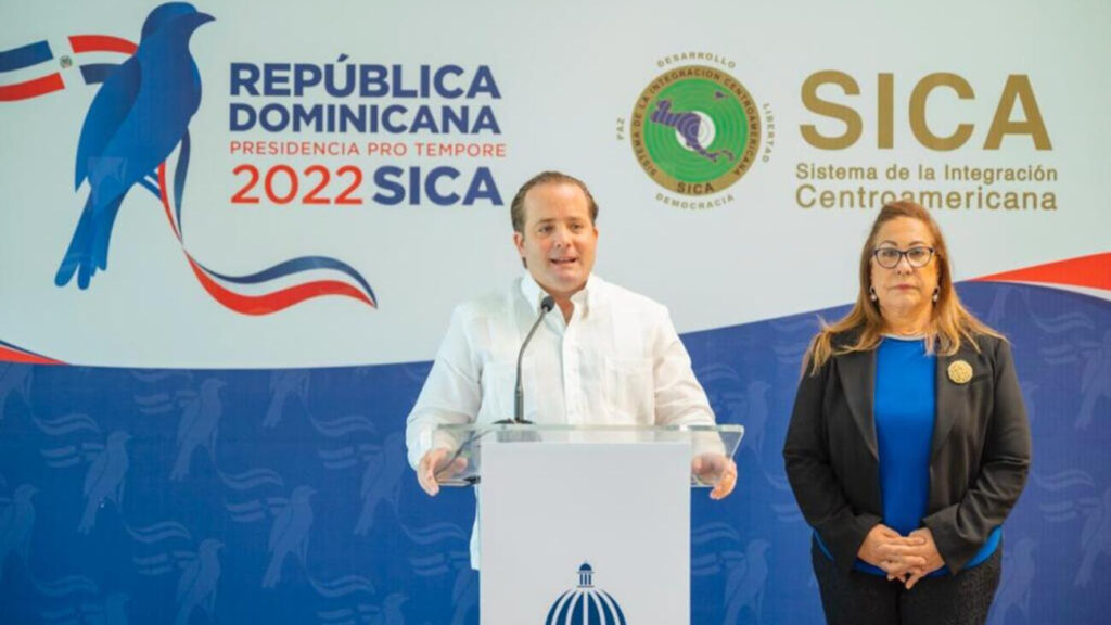 ministro-paliza:-“todo-esta-listo-para-la-reunion-de-jefes-de-estado-y-de-gobierno-en-santiago”
