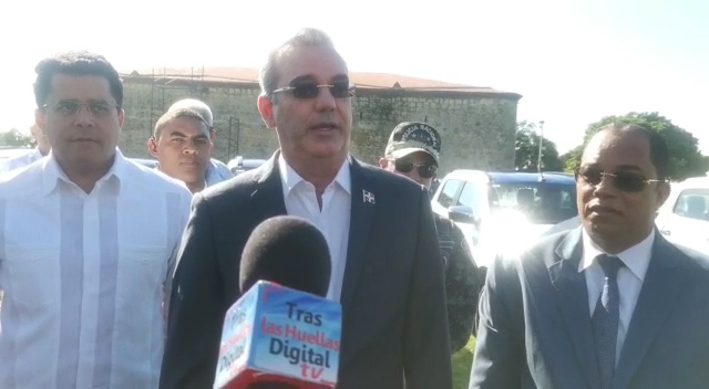 luis-abinader-pide-al-pueblo-dominicano-que-disfrute-navidad-con-prudencia-y-en-familia