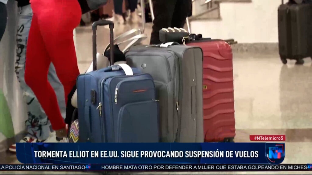 vuelos-cancelados-y-pasajeros-varados-en-el-aila-por-tormenta-invernal-en-eeuu.
