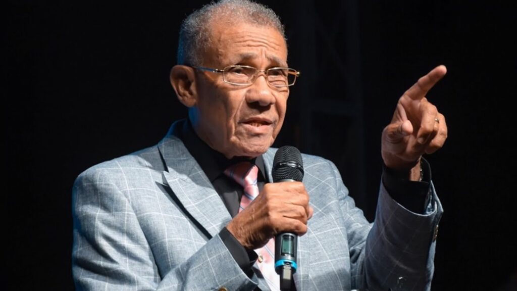 pastor-ezequiel-molina-llama-a-no-ver-los-juegos-olimpicos