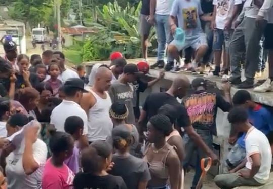 sepultan-restos-de-joven-asesinado-de-un-disparo-el-dia-de-los-padres