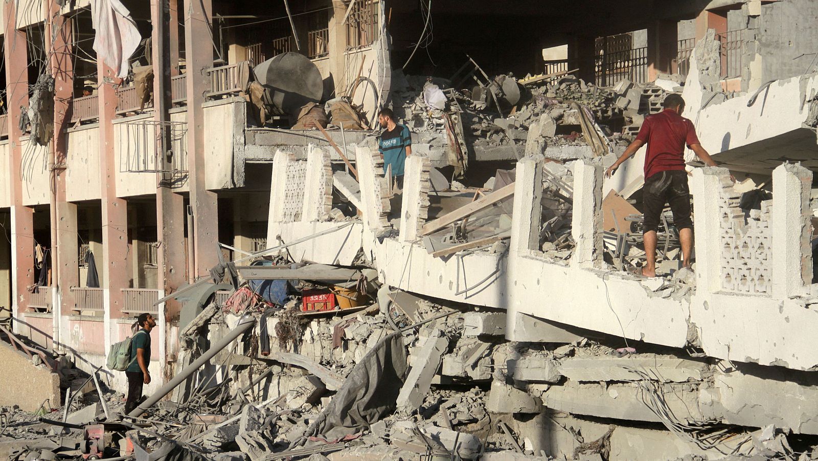 reportan-al-menos-25-muertos-por-bombardeo-de-escuelas-en-gaza