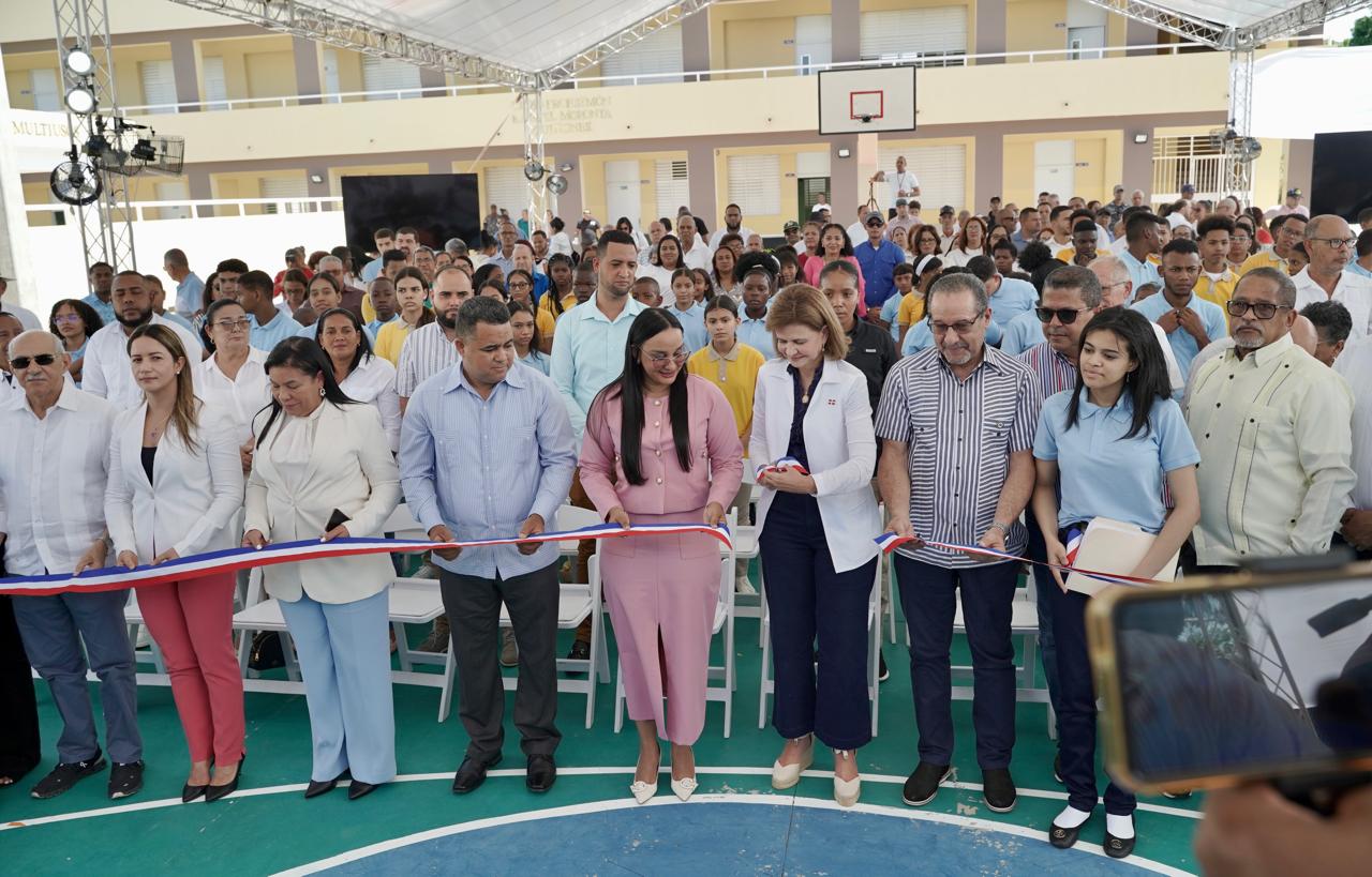 gobierno-entrega-plantel-escolar-en-la-comunidad-de-la-caya