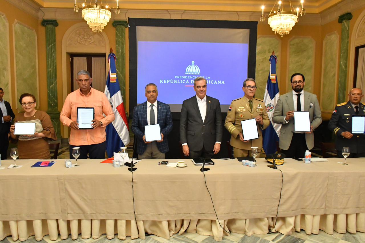 gobierno-dominicano-firma-pacto-de-interoperabilidad-para-la-seguridad-publica
