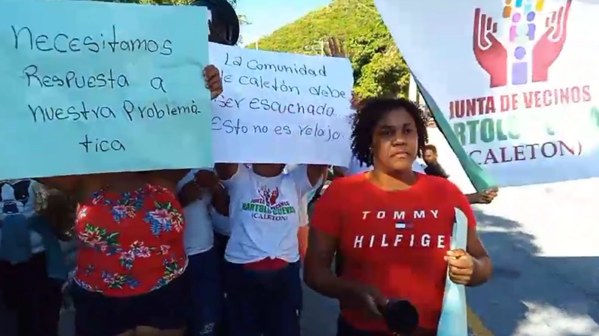 video:-residentes-de-caleton-paralizan-las-calles-en-demanda-de-agua-potable