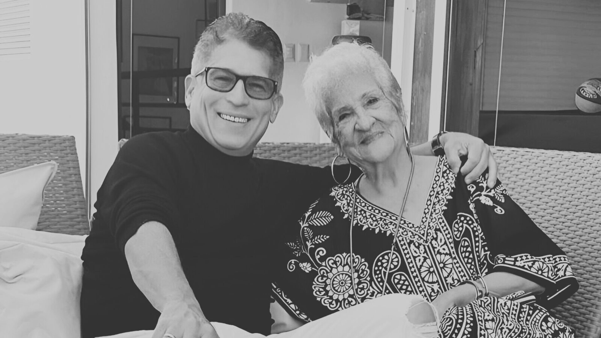 fallece-la-madre-del-comunicador-ivan-ruiz
