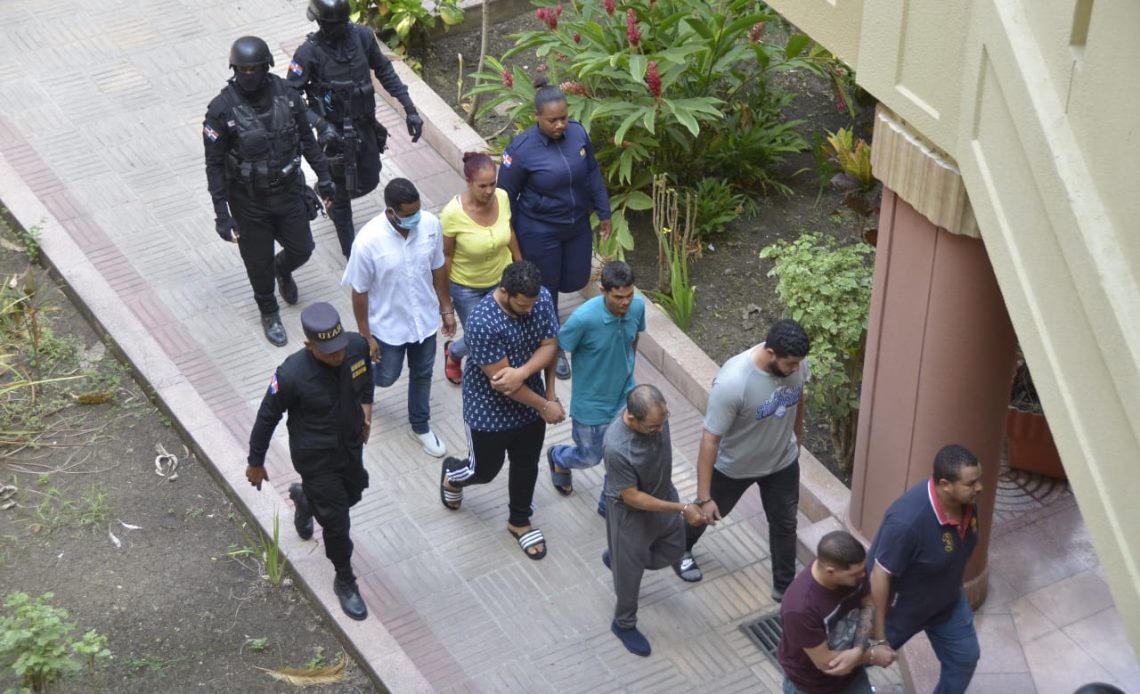formalizan-acusacion-contra-red-dedicada-al-trafico-de-armas-en-santiago
