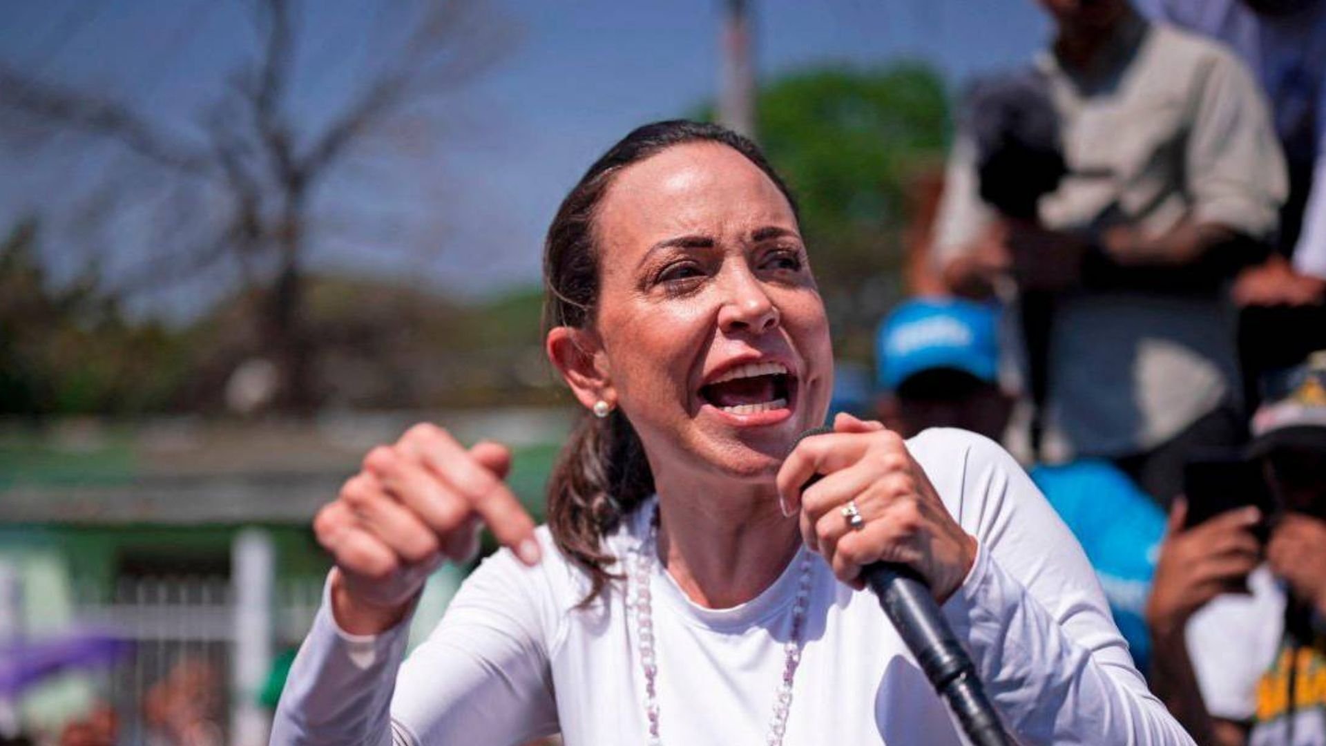 “esto-no-tiene-vuelta-atras”:-machado-anuncia-protesta-multitudinaria-contra-maduro