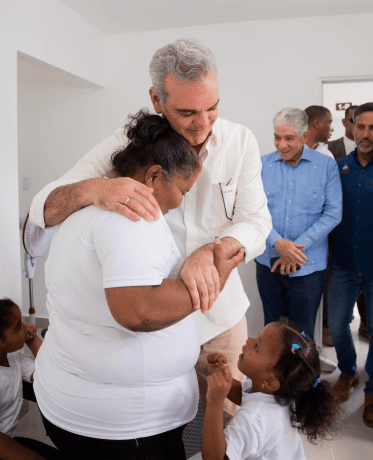 abinader-ha-entregado-unas-1,200-viviendas-en-arroyo-de-gurabo