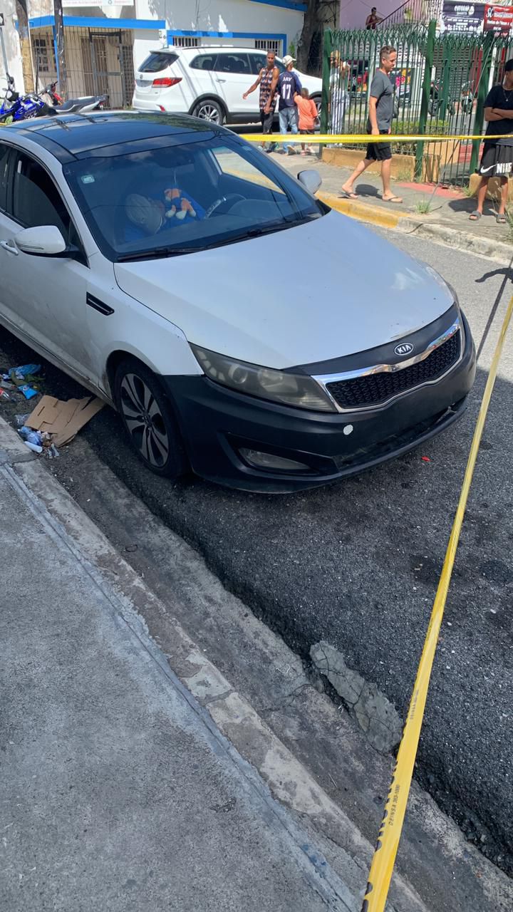 encuentran-hombre-muerto-dentro-de-su-vehiculo-en-la-calle-19-de-marzo
