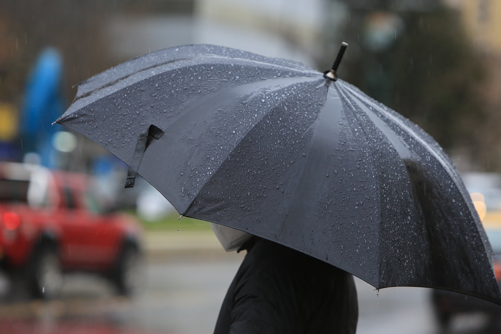 este-lunes-desde-tempranas-horas-se-registran-lluvias-por-efectos-de-vaguada