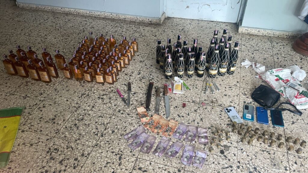 policia-ocupa-tres-armas-de-fuego-y-detiene-antisociales-por-robo-en-sdn