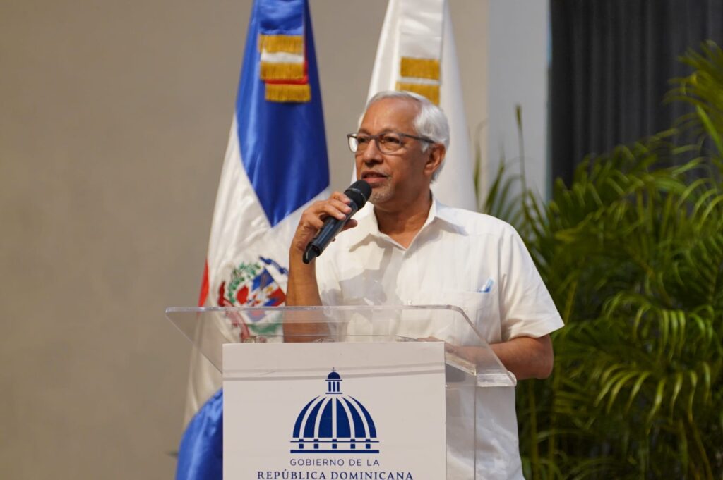 minerd-reconoce-a-docentes-y-escuelas-que-alfabetizaron-a-mas-del-90%-de-sus-estudiantes