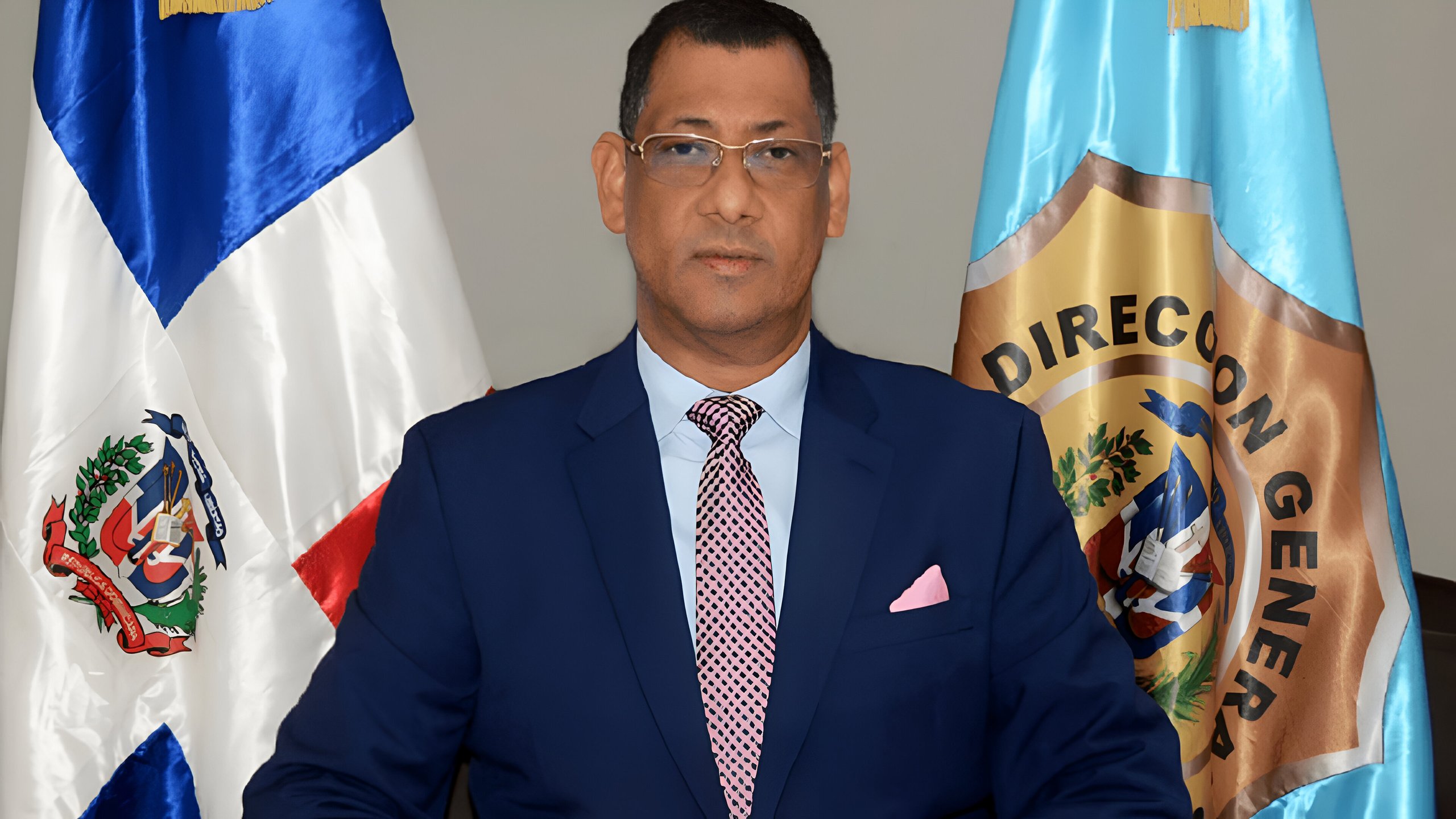 designan-a-enrique-garcia-como-embajador-en-el-servicio-interno-del-mirex