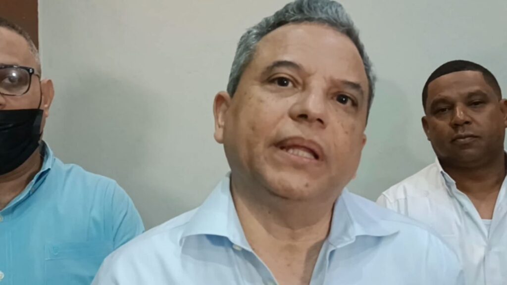 embajador-de-rd-en-uruguay-imparte-conferencia-sobre-vida-y-pensamiento-de-duarte
