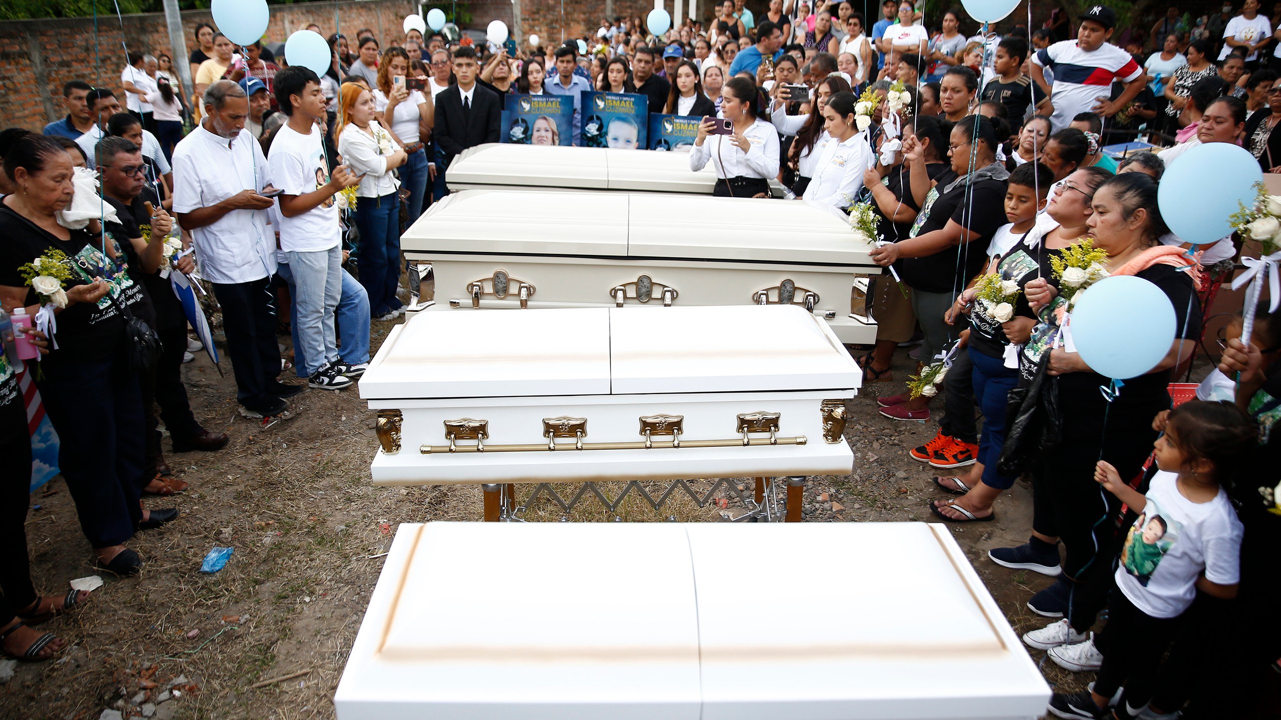 sepultan-a-cuatro-miembros-de-una-misma-familia-salvadorena-asesinados-en-eeuu.