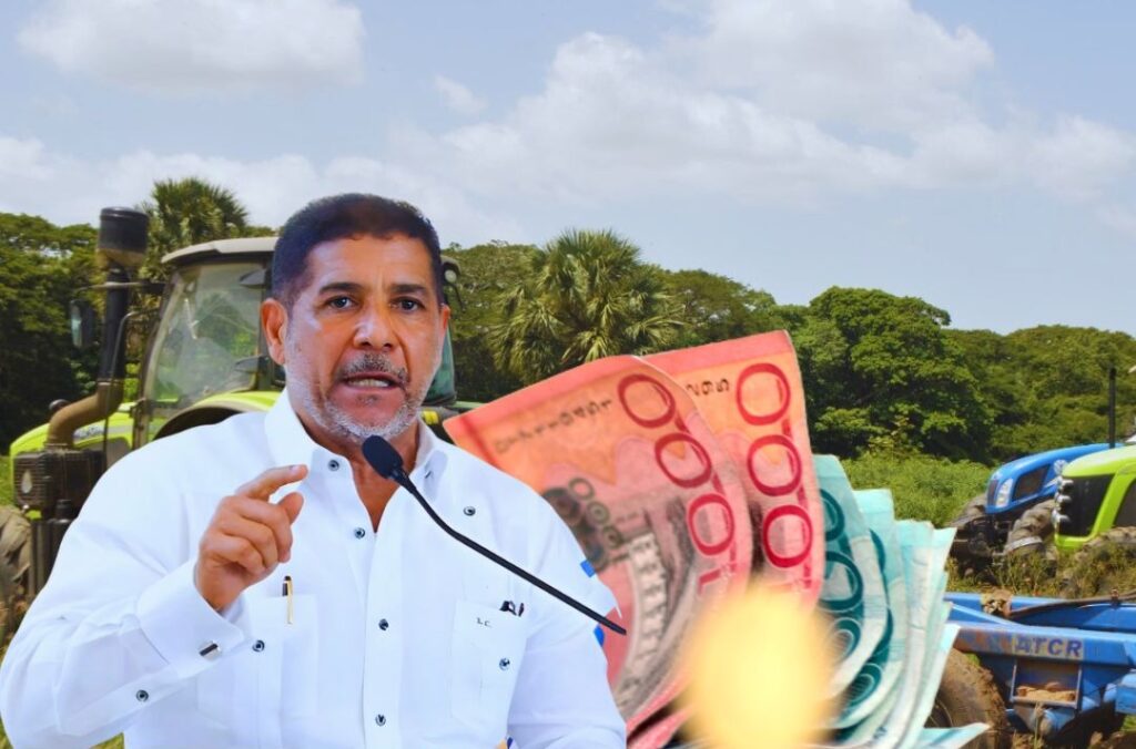 agricultura-entrega-rd$265-millones-a-productores-afectados-por-desastres-naturales