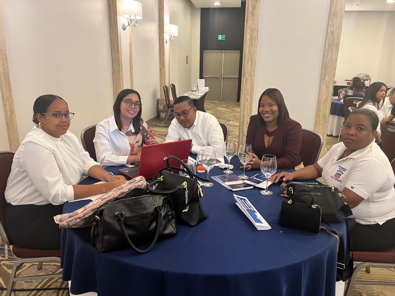 equipo-tecnico-de-la-alcaldia-de-villa-jaragua-participa-en-taller,-mesas-tecnicas-con-los-gobiernos-locales-priorizados