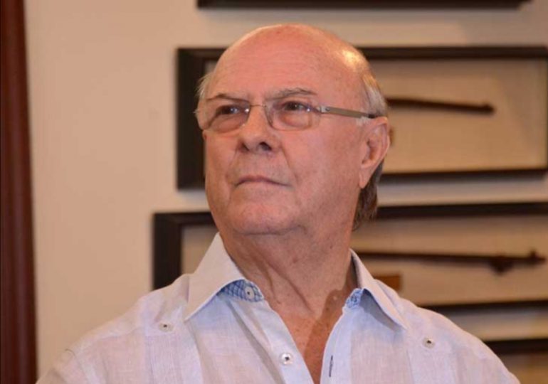 hipolito-asegura-que-el-sector-electrico-lo-estan-manejando-como-un-«relajo»