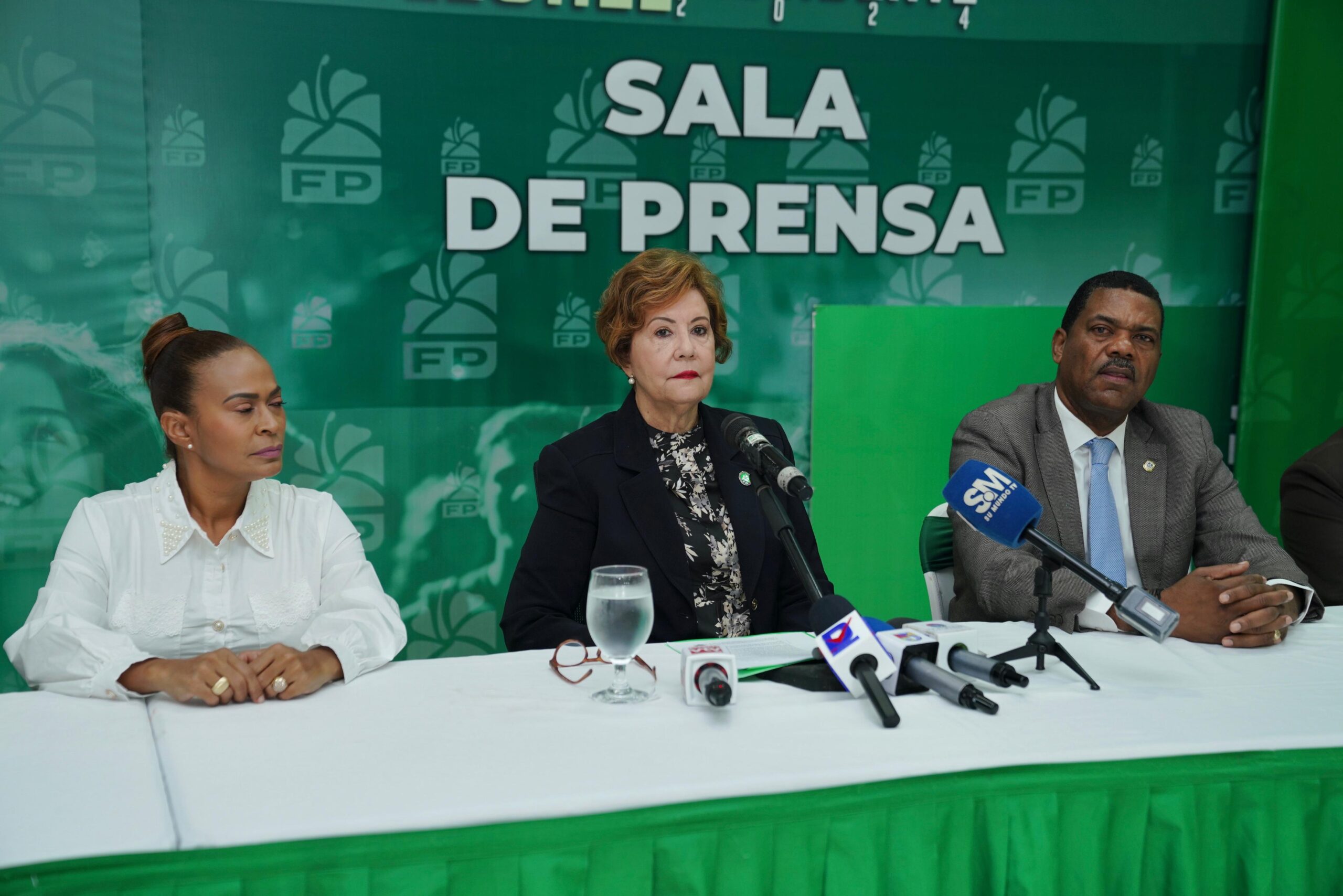 fuerza-del-pueblo-asegura-que-la-educacion-en-este-gobierno-ha-sido-una-calamidad