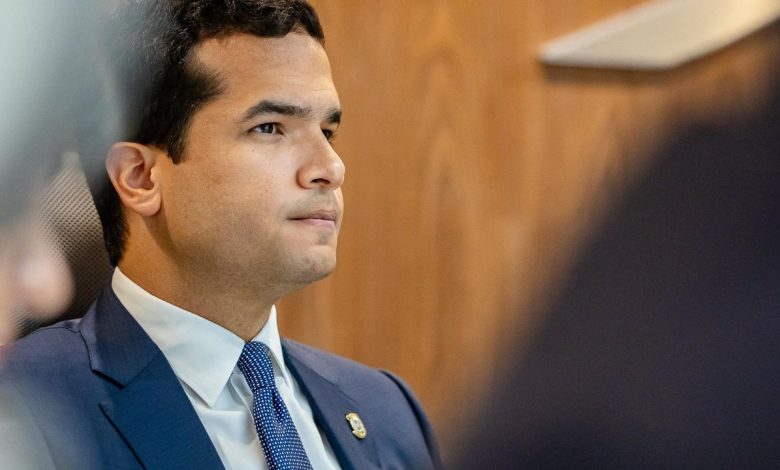 omar-fernandez-ataca-falta-de-empatia-de-las-autoridades-ante-fallo-en-sistema-de-semaforos