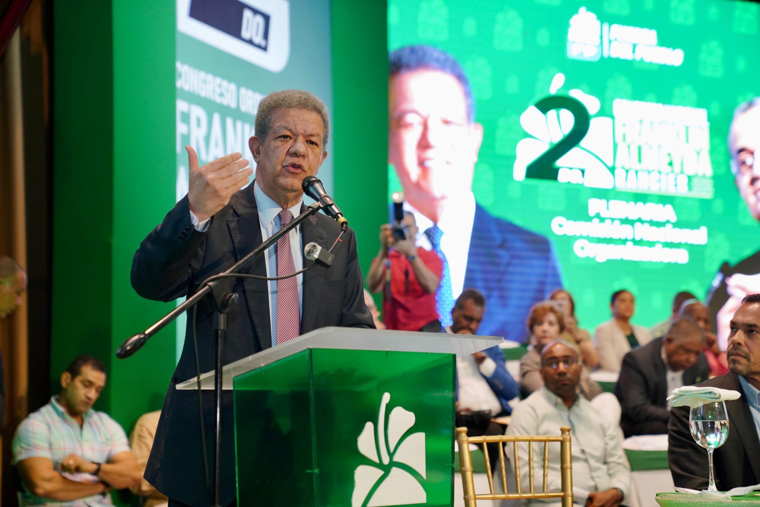 leonel-asegura-fuerza-del-pueblo-no-pausara-labor-de-oposicion