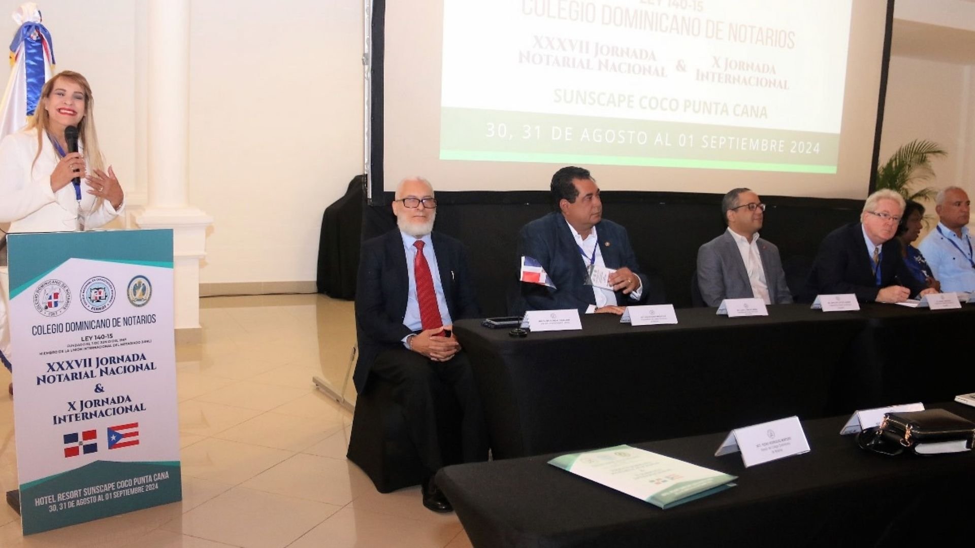 colegio-dominicano-de-notarios-reunen-expertos-nacionales-y-extranjeros-en-punta-cana