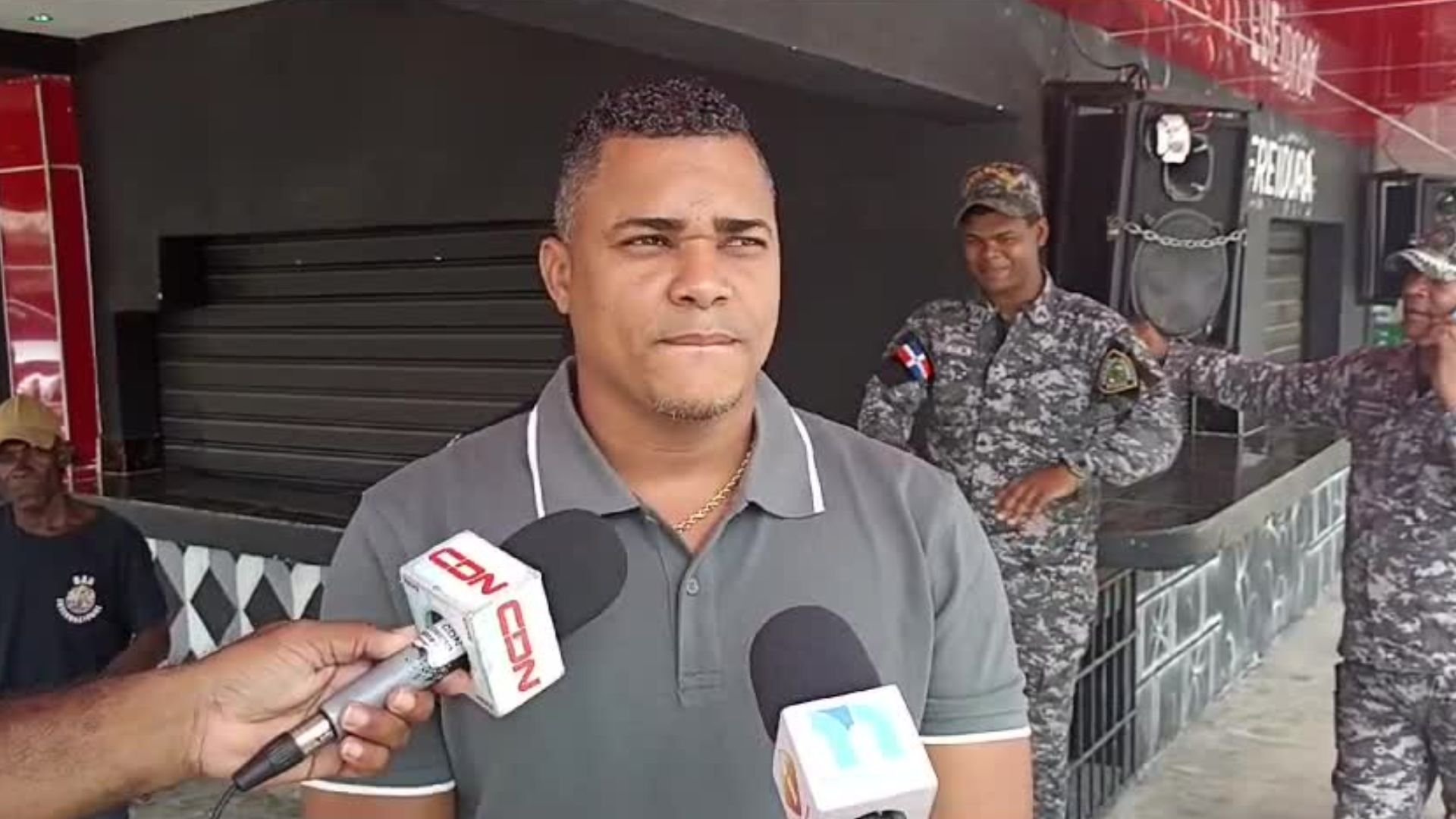 video:-dueno-de-local-donde-ocurrio-accidente-en-azua-dice-no-es-la-primera-vez-que-pasa-en-la-zona