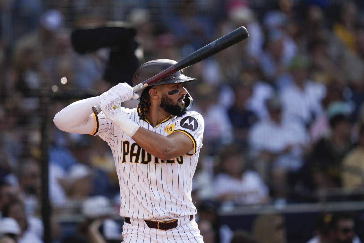 fernando-tatis-jr.-se-va-de-4-0-en-su-regreso-a-la-alineacion-de-los-padres