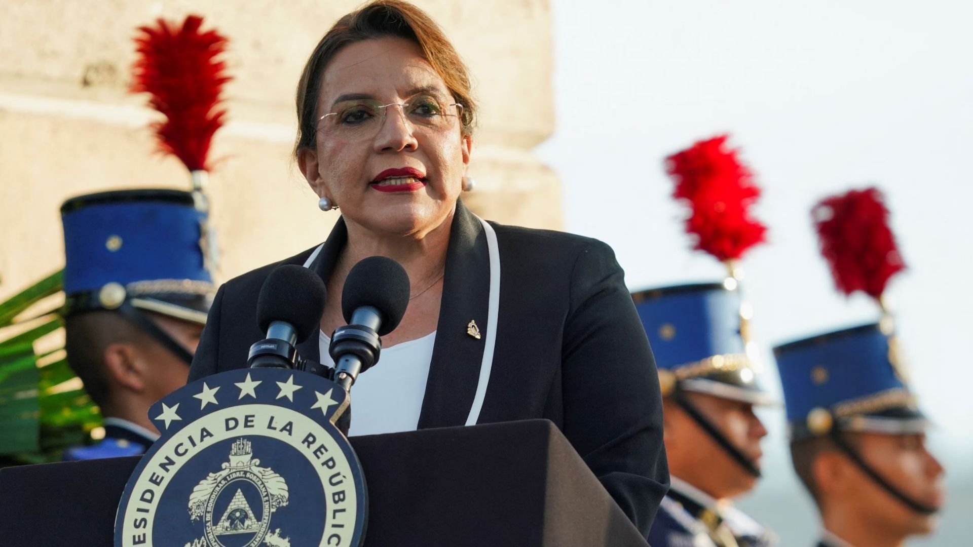 xiomara-castro-denuncio-“golpe-de-estado”-en-curso-en-honduras
