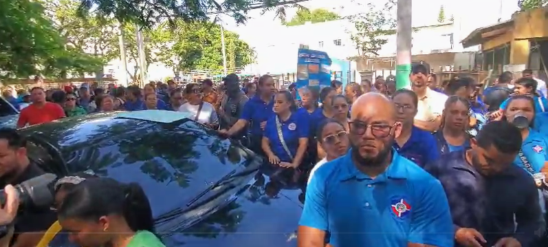 adp-protesta-por-reconstruccion-de-escuela-en-jarabacoa