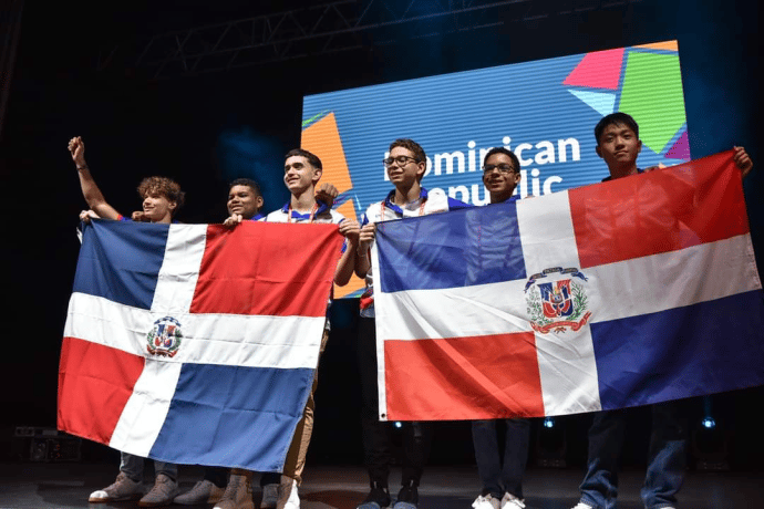 educacion-aclara-brindo-apoyo-a-estudiantes-que-participaron-en-olimpiada-de-matematicas,-en-ru.