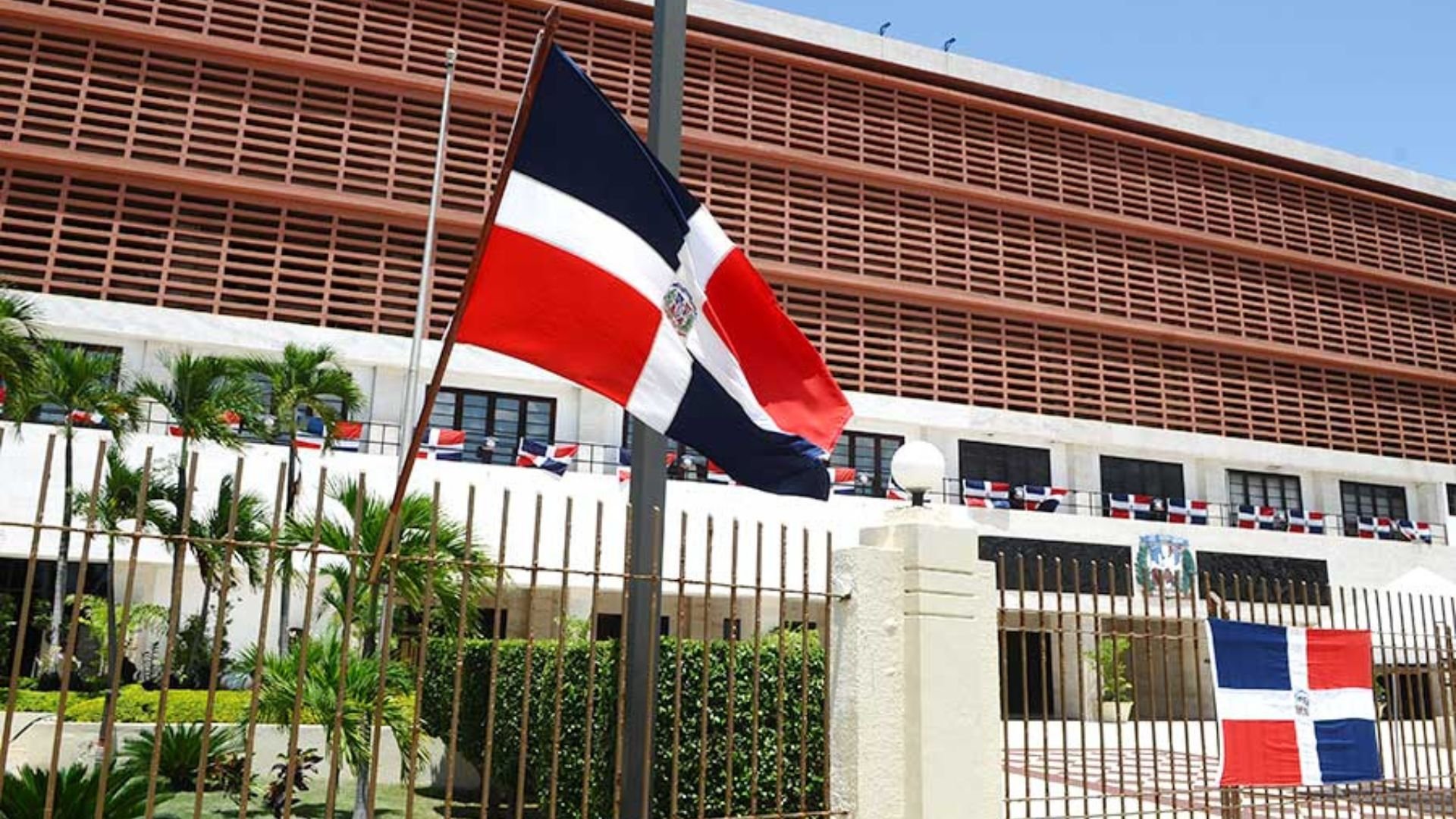 tension-en-el-congreso-por-reduccion-de-instituciones