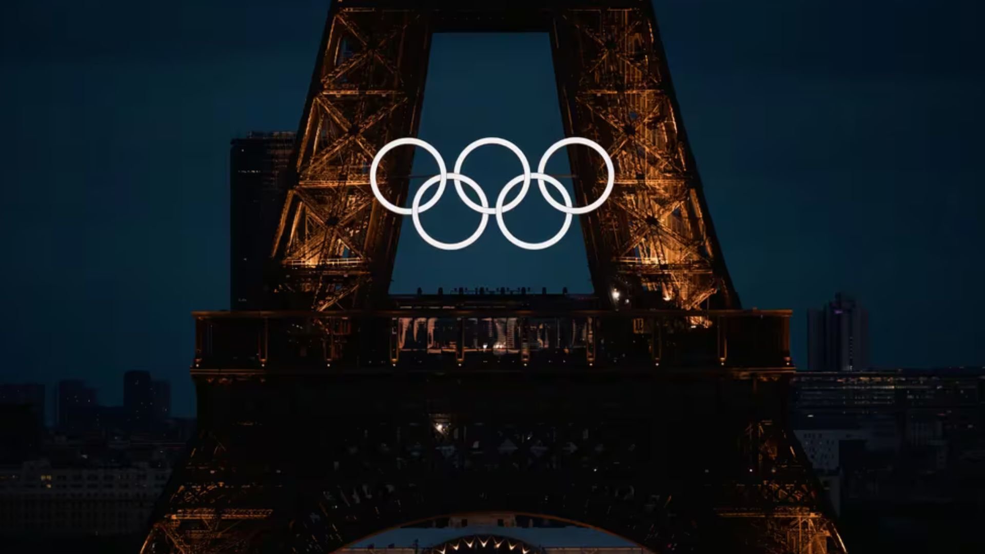 descendientes-de-gustave-eiffel-piden-a-alcaldia-retirar-anillos-olimpicos-de-la-torre