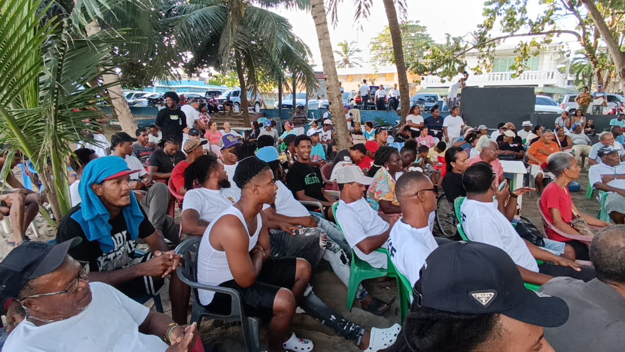 sindicato-de-trabajadores-de-la-playa-juan-dolio-denuncian-desalojos-de-autoridades