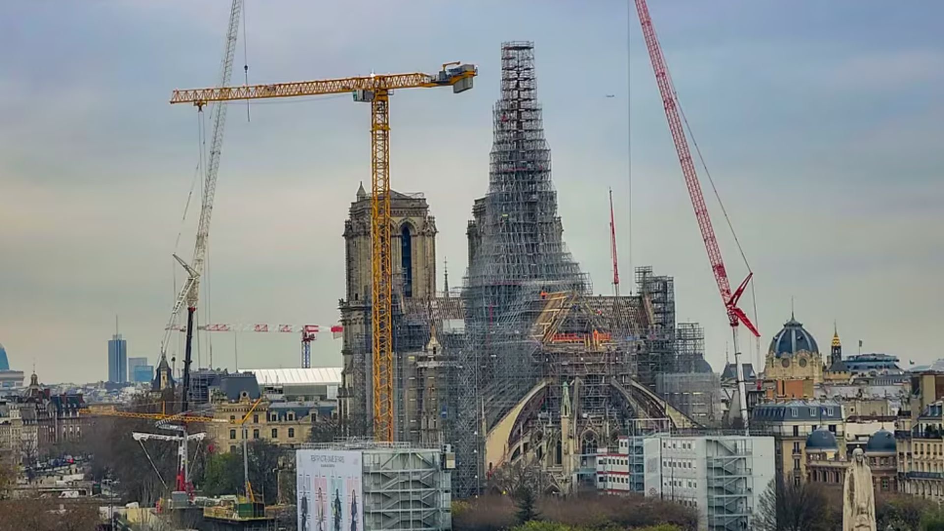 la-reconstruccion-de-notre-dame-ingresa-en-su-tramo-final