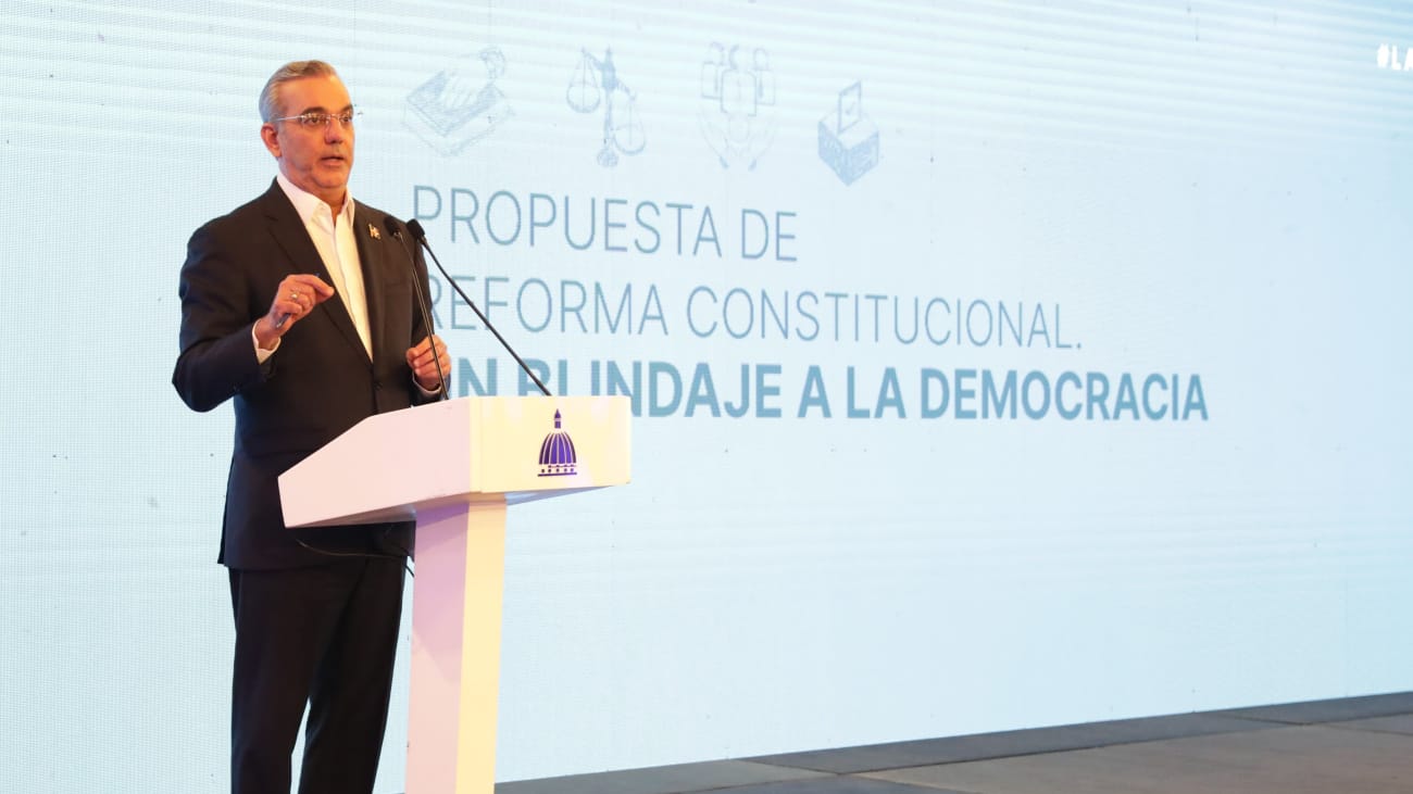 video|-reforma-constitucional-de-abinader-no-logra-consenso-hacia-fuera,-ni-dentro-del-prm
