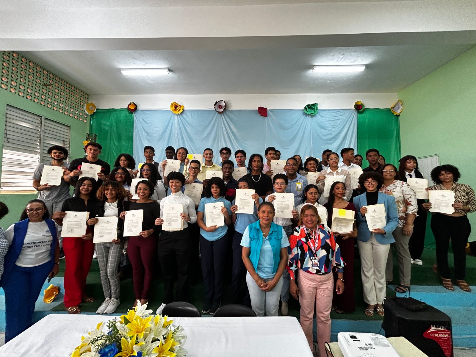 reconocen-92-estudiantes-por-desempeno-en-pruebas-nacionales